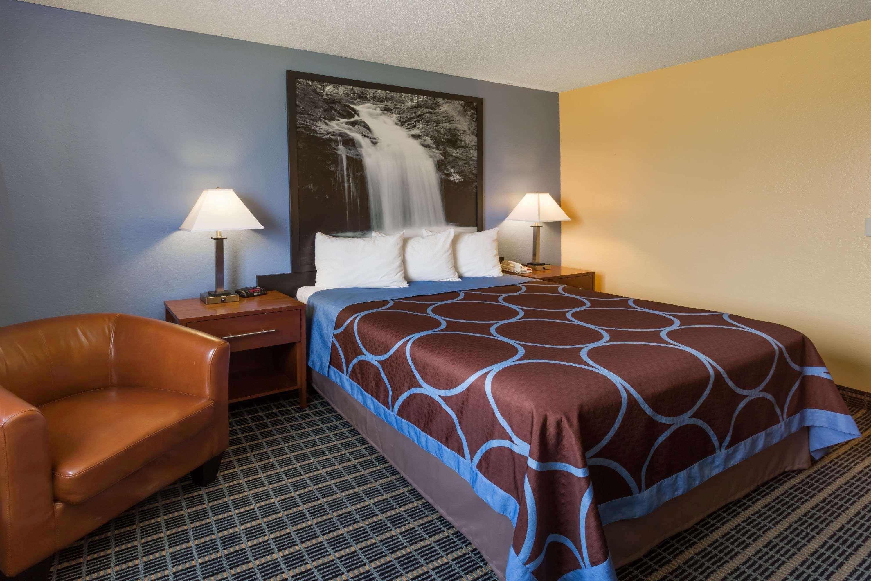 Super 8 By Wyndham Janesville Dış mekan fotoğraf
